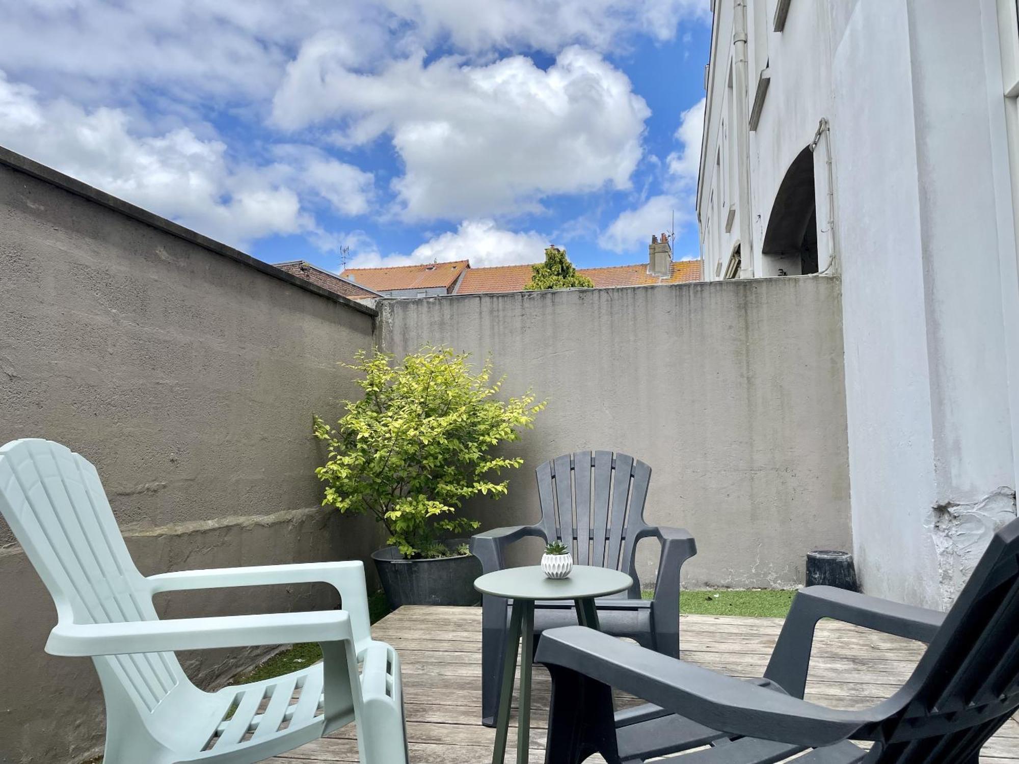 L'Aristide Apartment กาเลส์ ภายนอก รูปภาพ